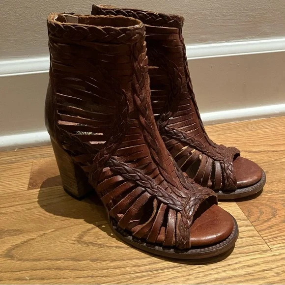 Freebird by Steven Bela Sandals, Cognac Lattice Weave Heeled Shoes (8) - Picture 4 of 10